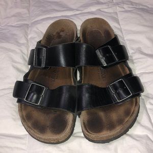 Black Birkenstock’s